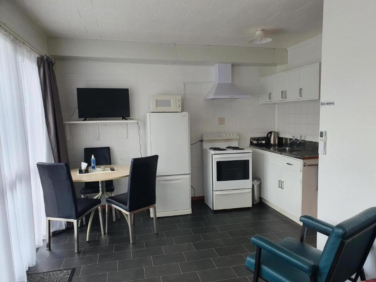 Brooklyne Motel Sanson ภายนอก รูปภาพ
