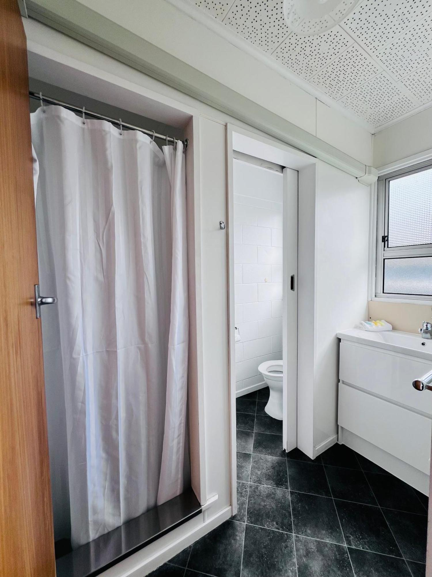 Brooklyne Motel Sanson ภายนอก รูปภาพ