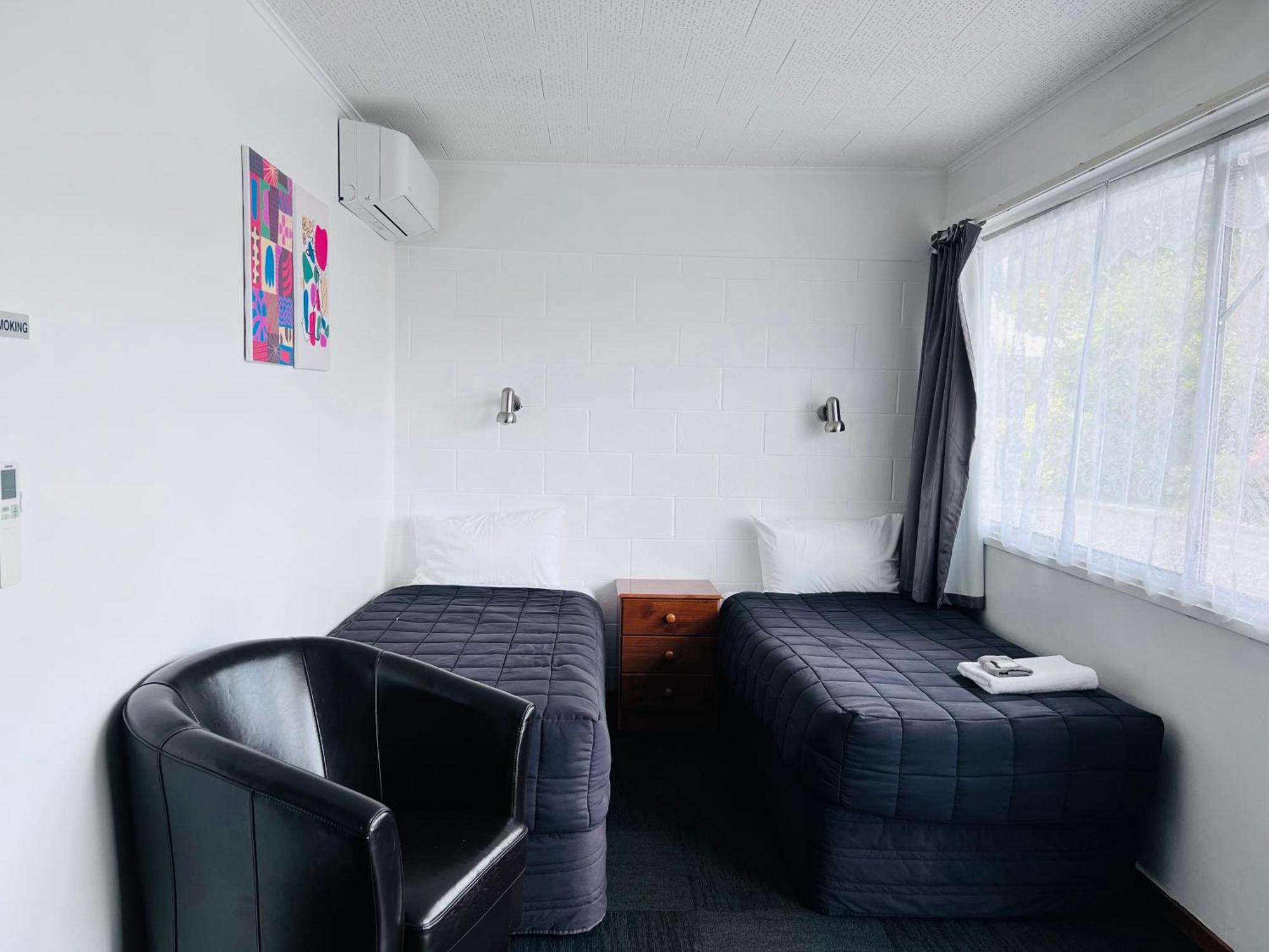 Brooklyne Motel Sanson ภายนอก รูปภาพ