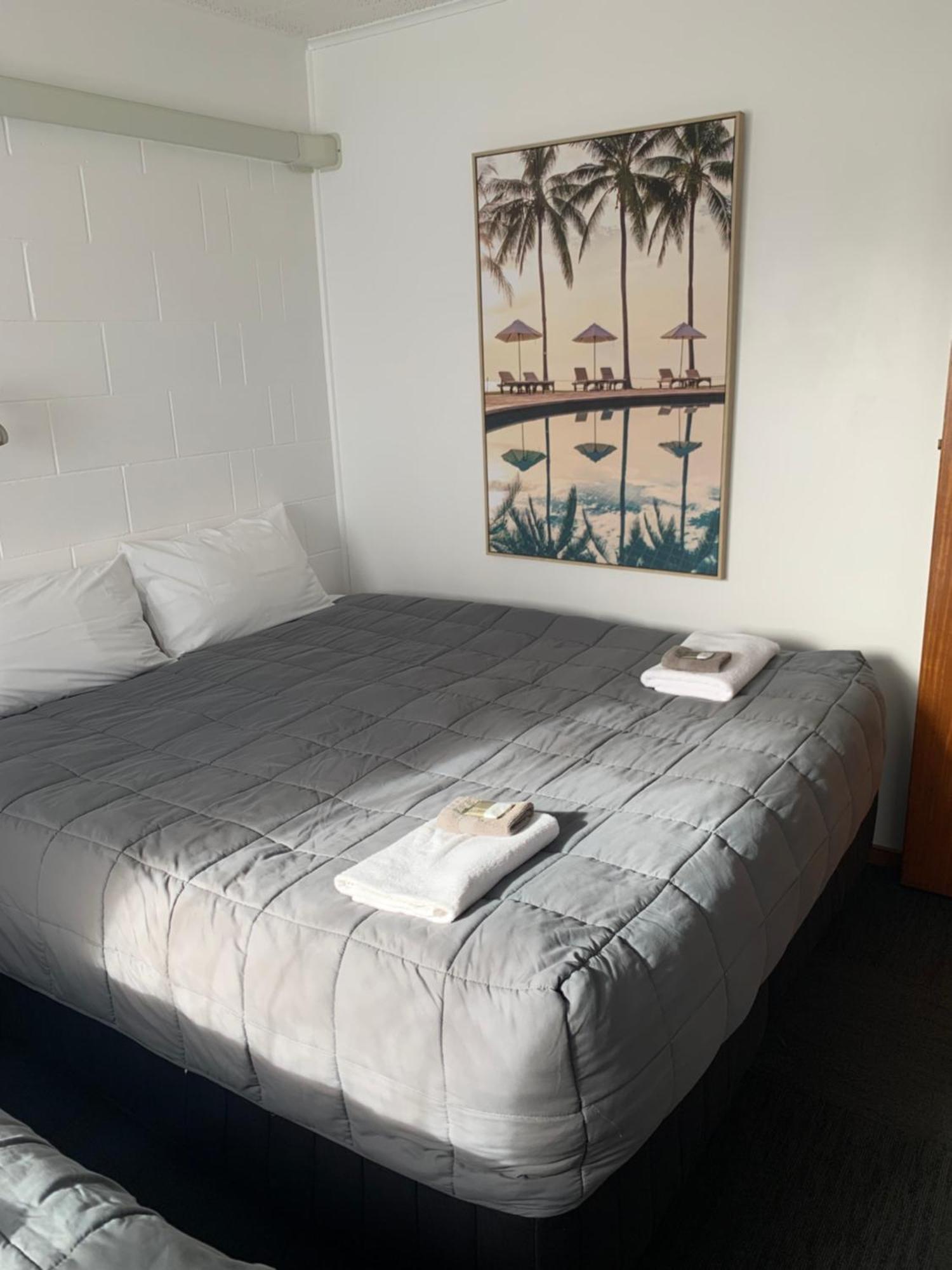 Brooklyne Motel Sanson ภายนอก รูปภาพ